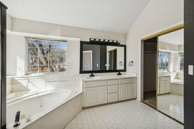 2657 Hillside Drive, Highland Village, TX 75077