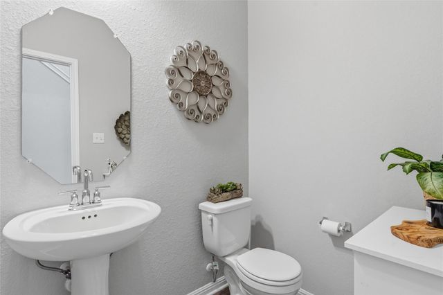 145 Beach Mountain RD, Dripping Springs, TX 78620