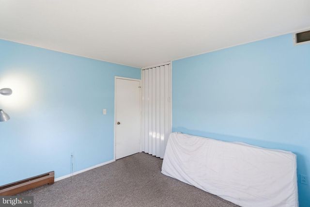 154 PINEWOOD DR, Levittown, PA 19054