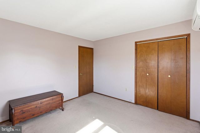 154 PINEWOOD DR, Levittown, PA 19054