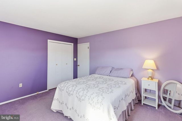 154 PINEWOOD DR, Levittown, PA 19054