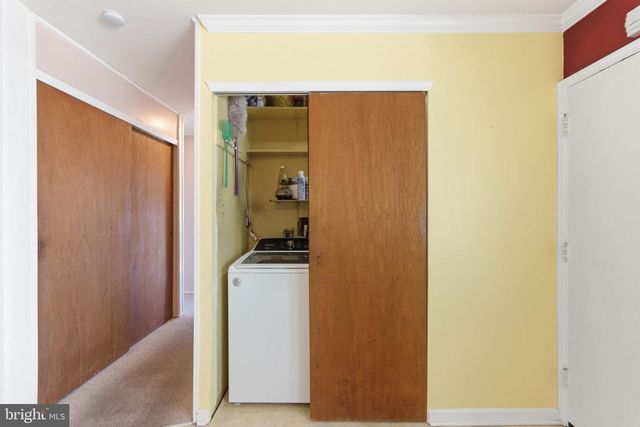 154 PINEWOOD DR, Levittown, PA 19054