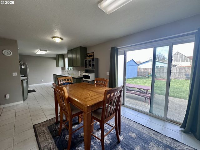 169 W CHESTNUT St, Union, OR 97883