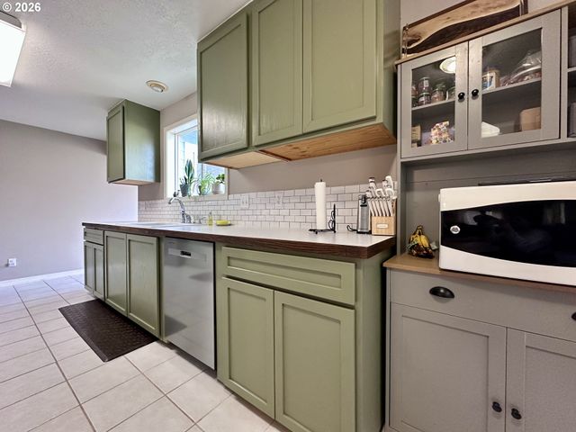 169 W CHESTNUT St, Union, OR 97883