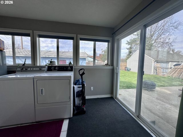 169 W CHESTNUT St, Union, OR 97883