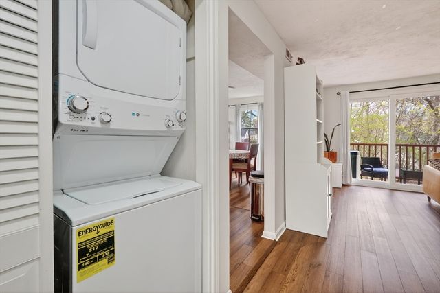 25 Rockland St 4, Boston, MA 02132