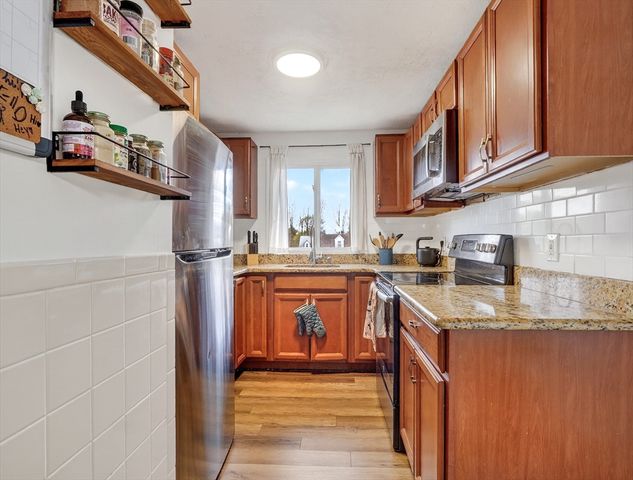 25 Rockland St 4, Boston, MA 02132