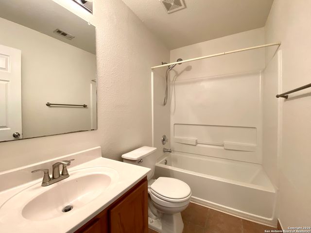 16511 CABALLO VALLEY, Selma, TX 78154
