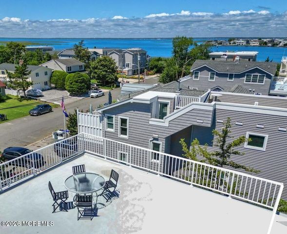 9 W 22nd Street, Barnegat Light, NJ 08006