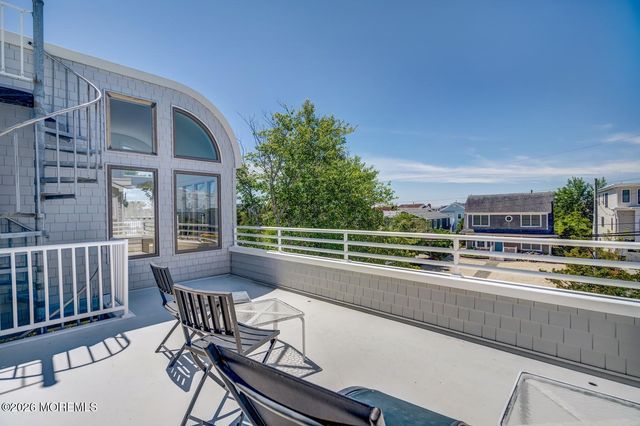 9 W 22nd Street, Barnegat Light, NJ 08006