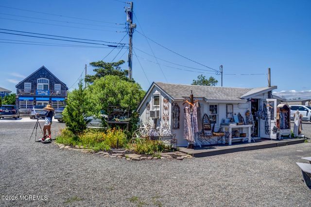 9 W 22nd Street, Barnegat Light, NJ 08006