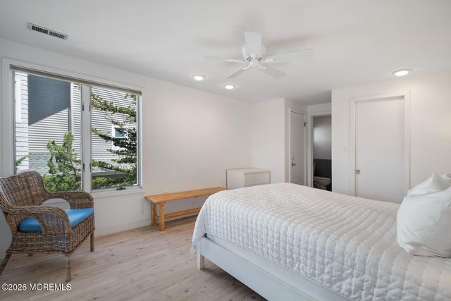 9 W 22nd Street, Barnegat Light, NJ 08006