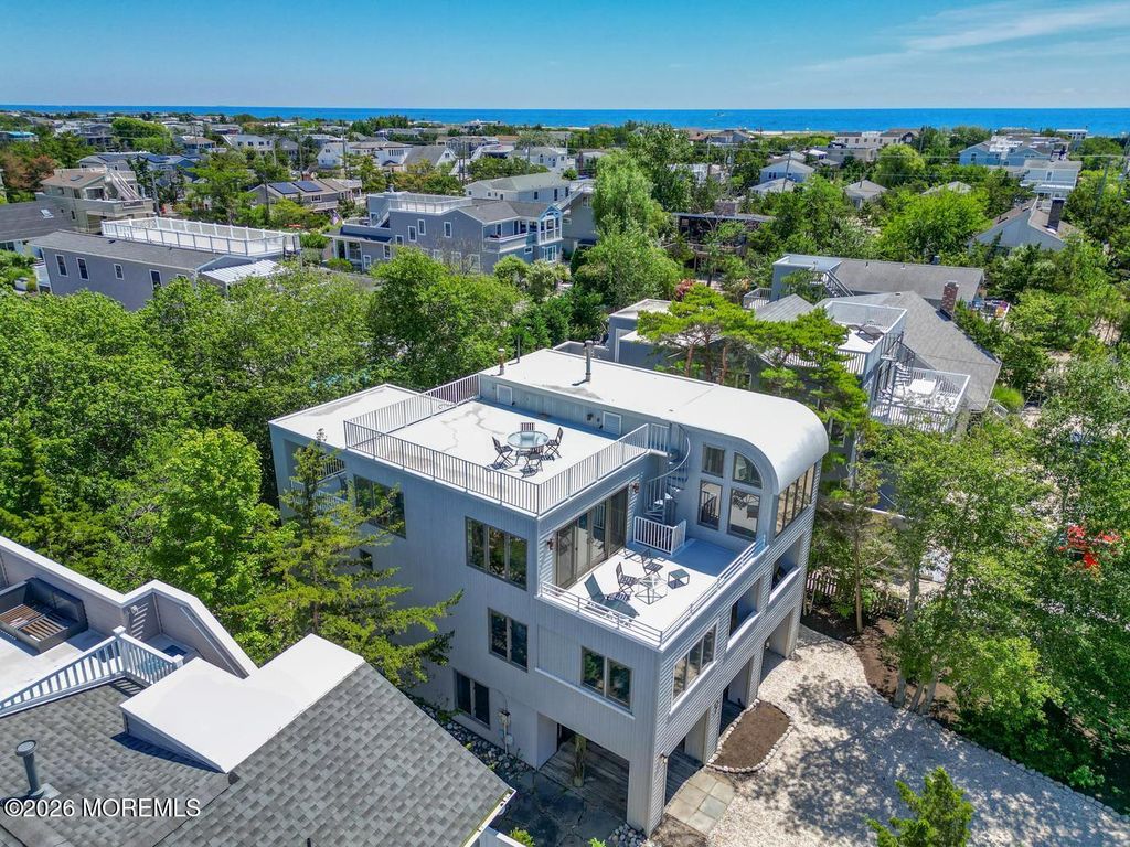 9 W 22nd Street, Barnegat Light, NJ 08006