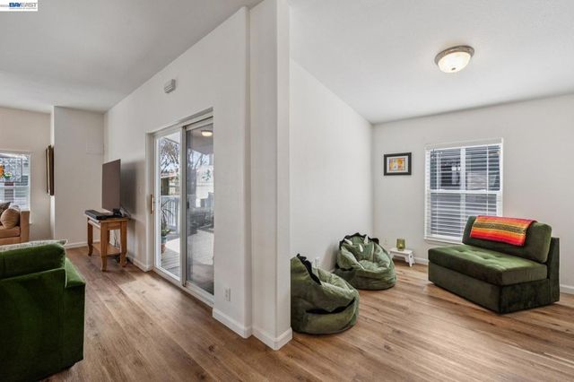 29341 Sandburg Way, Hayward, CA 94544