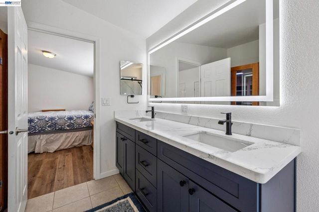 29341 Sandburg Way, Hayward, CA 94544