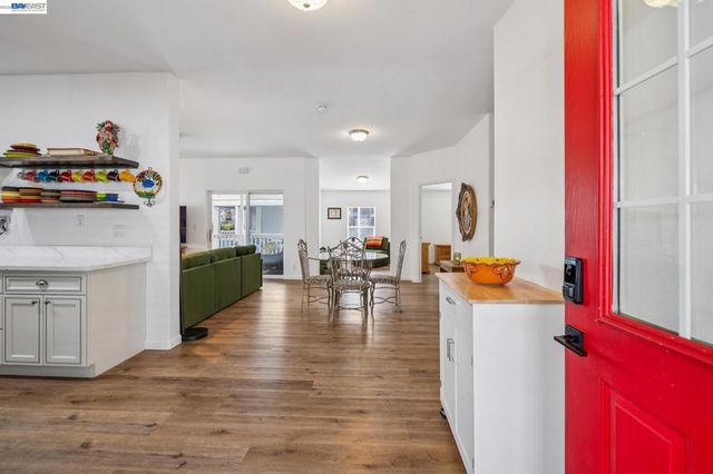 29341 Sandburg Way, Hayward, CA 94544