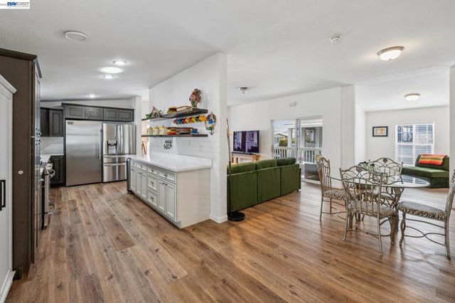 29341 Sandburg Way, Hayward, CA 94544