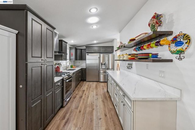 29341 Sandburg Way, Hayward, CA 94544