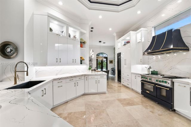 10502 Kestrel St, Plantation, FL 33324