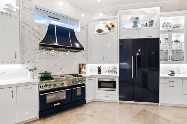 10502 Kestrel St, Plantation, FL 33324