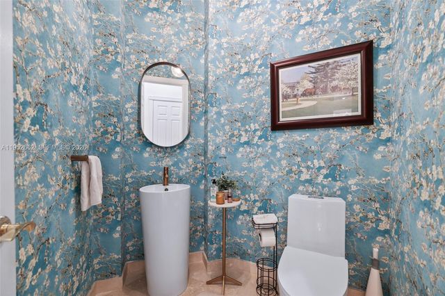 10502 Kestrel St, Plantation, FL 33324