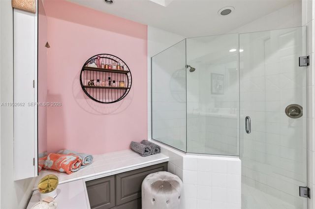 10502 Kestrel St, Plantation, FL 33324