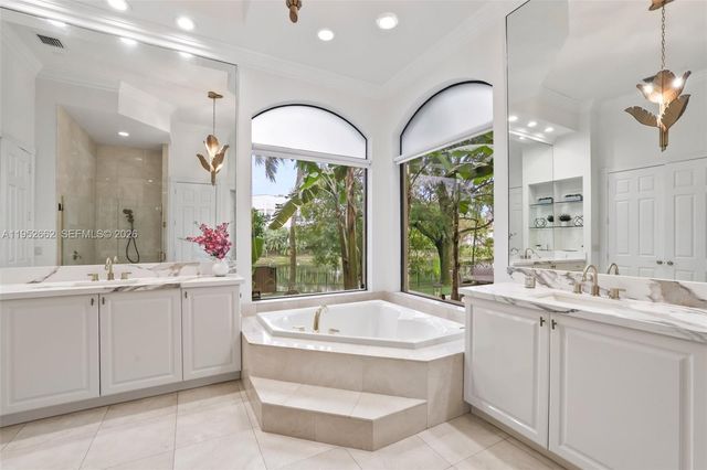 10502 Kestrel St, Plantation, FL 33324