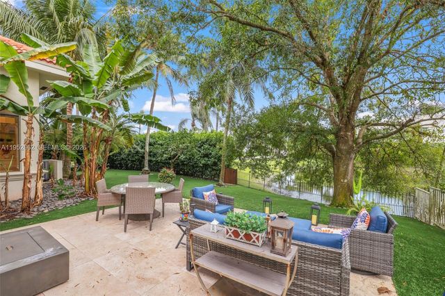 10502 Kestrel St, Plantation, FL 33324