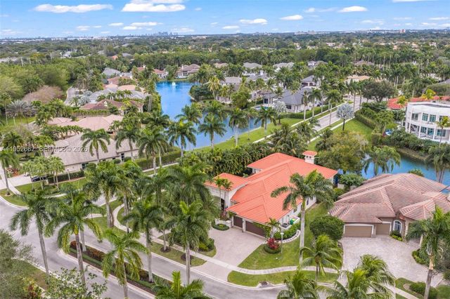 10502 Kestrel St, Plantation, FL 33324