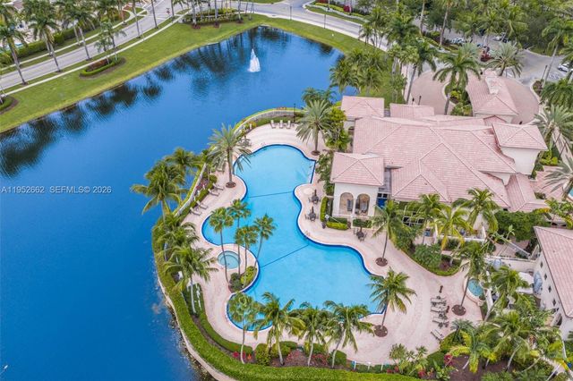 10502 Kestrel St, Plantation, FL 33324