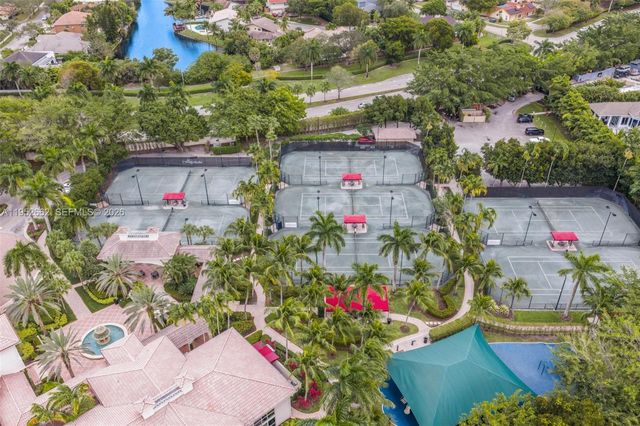 10502 Kestrel St, Plantation, FL 33324