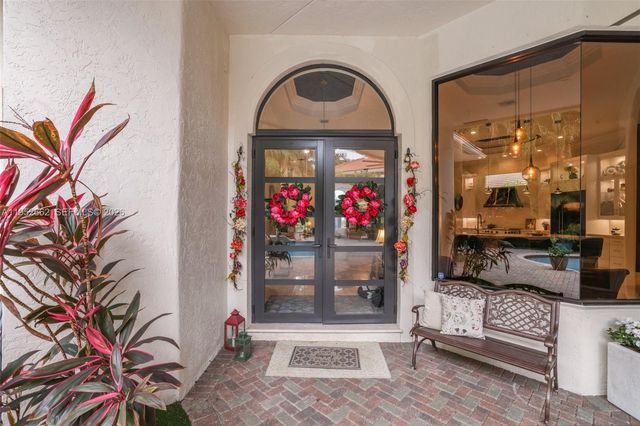 10502 Kestrel St, Plantation, FL 33324