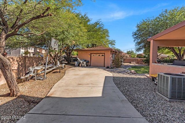 10914 S Sky Kristen Loop, Vail, AZ 85641