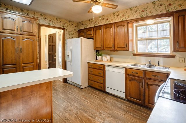 1308 6th Terrace, Barling, AR 72923