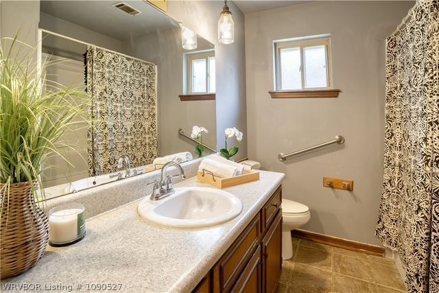 1308 6th Terrace, Barling, AR 72923