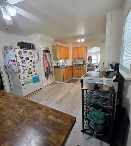 1372 W 32ND Street, Erie, PA 16508