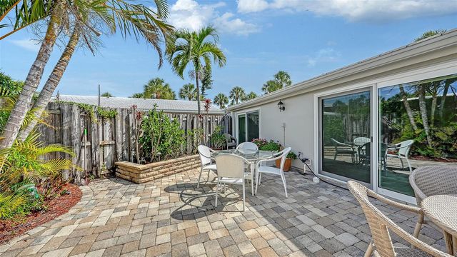 206 HOURGLASS WAY V10, Sarasota, FL 34242