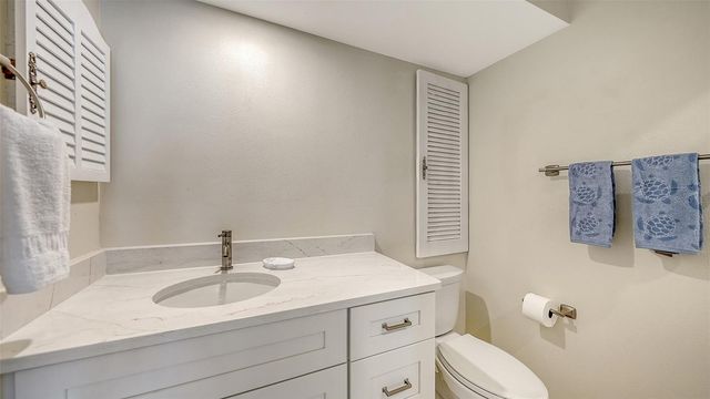 206 HOURGLASS WAY V10, Sarasota, FL 34242