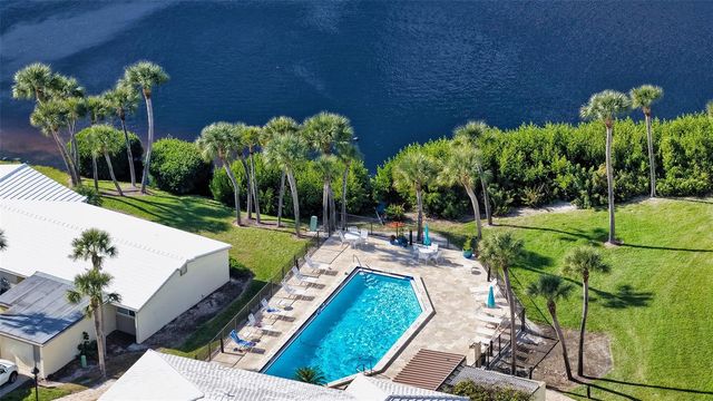 206 HOURGLASS WAY V10, Sarasota, FL 34242