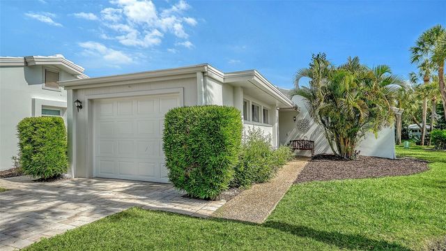 206 HOURGLASS WAY V10, Sarasota, FL 34242