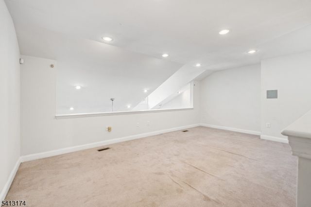 408 Donato Cir, Scotch Plains Twp., NJ 07076