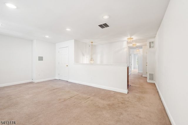 408 Donato Cir, Scotch Plains Twp., NJ 07076