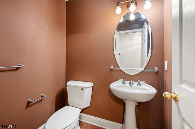 408 Donato Cir, Scotch Plains Twp., NJ 07076