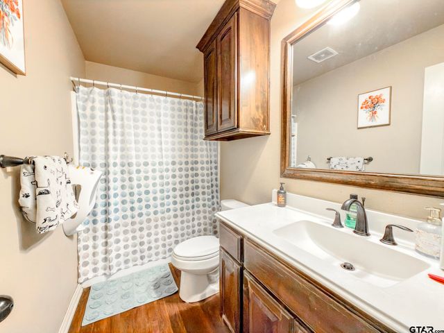 302 Parkview CT, Whitehouse, TX 75791