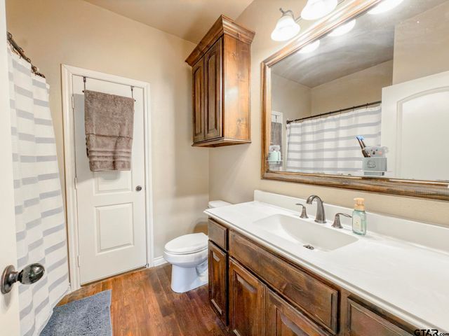 302 Parkview CT, Whitehouse, TX 75791