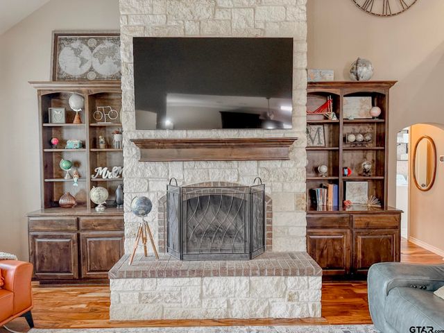 302 Parkview CT, Whitehouse, TX 75791