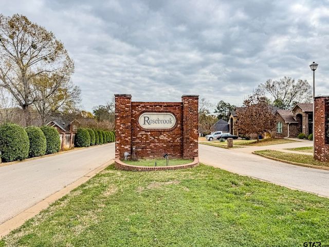 302 Parkview CT, Whitehouse, TX 75791