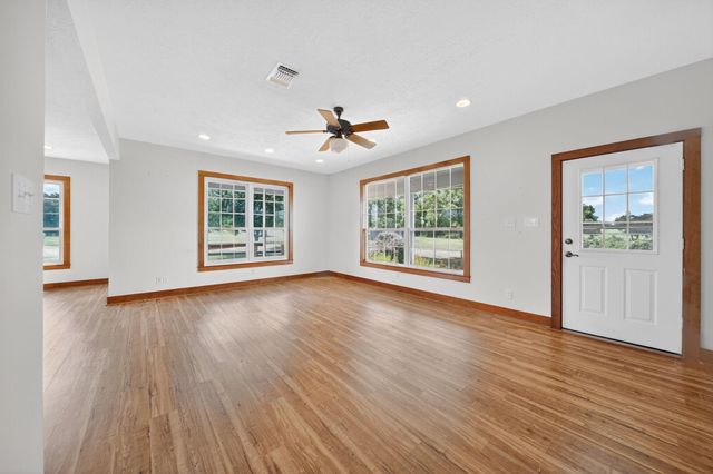 290 Phillipsburg Church Road, Chappell Hill, TX 77426