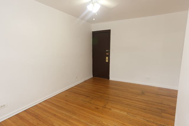 3259 W Wrightwood Avenue 1F, Chicago, IL 60647