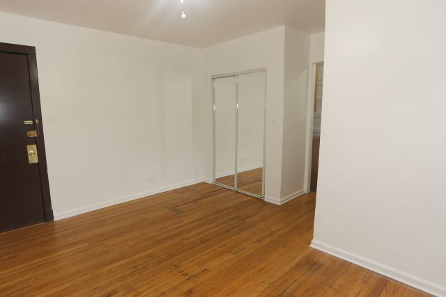 3259 W Wrightwood Avenue 1F, Chicago, IL 60647